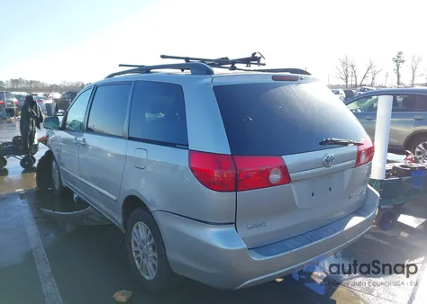 2007 Toyota Sienna Xle z USA, uszkodzony, nr VIN 5TDBK22C77S007279